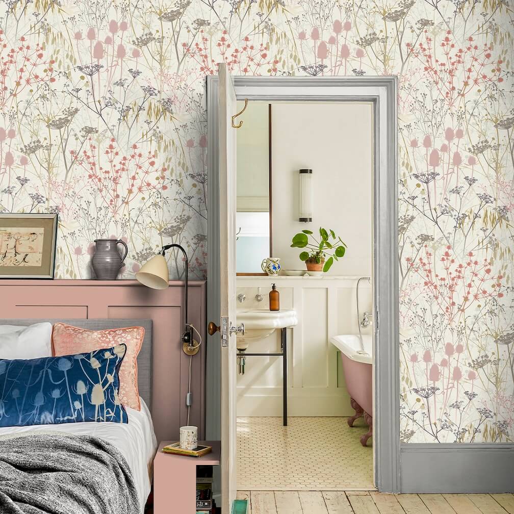 Clarissa Hulse Summer Border Shell Wallpaper