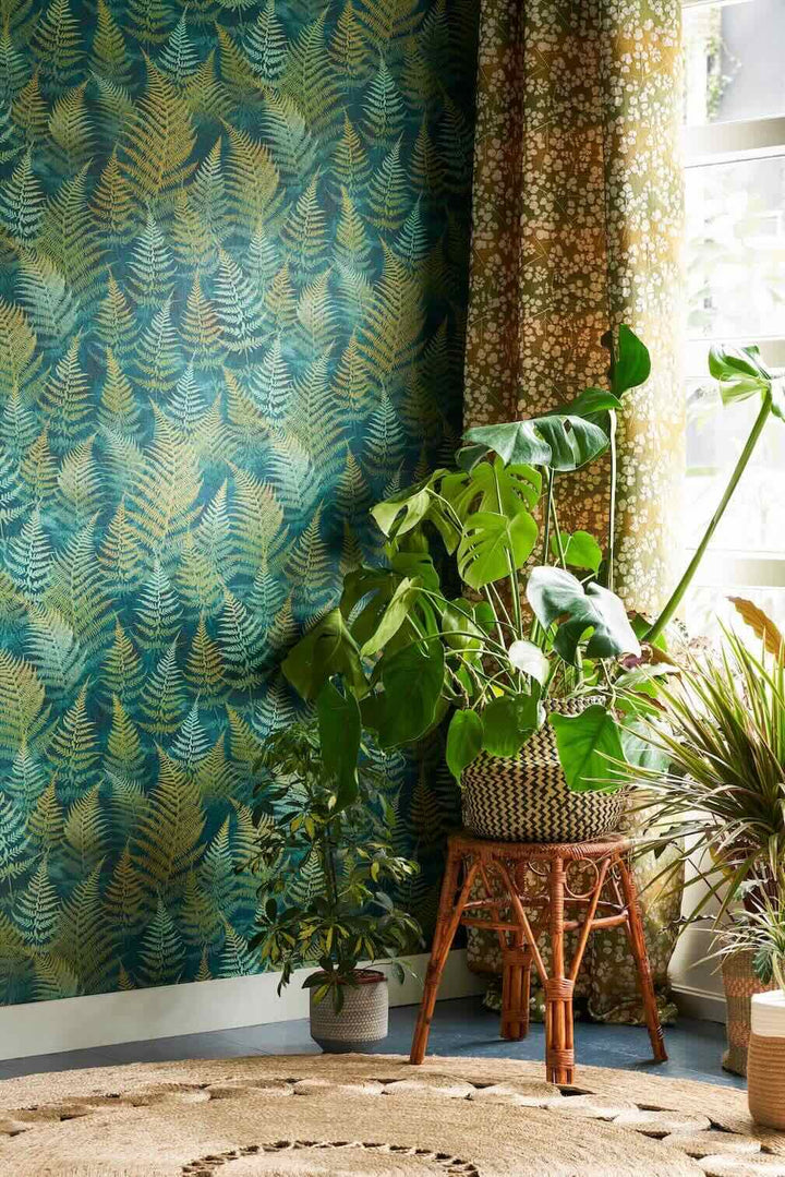 Clarissa Hulse Woodland Fern Emerald Wallpaper
