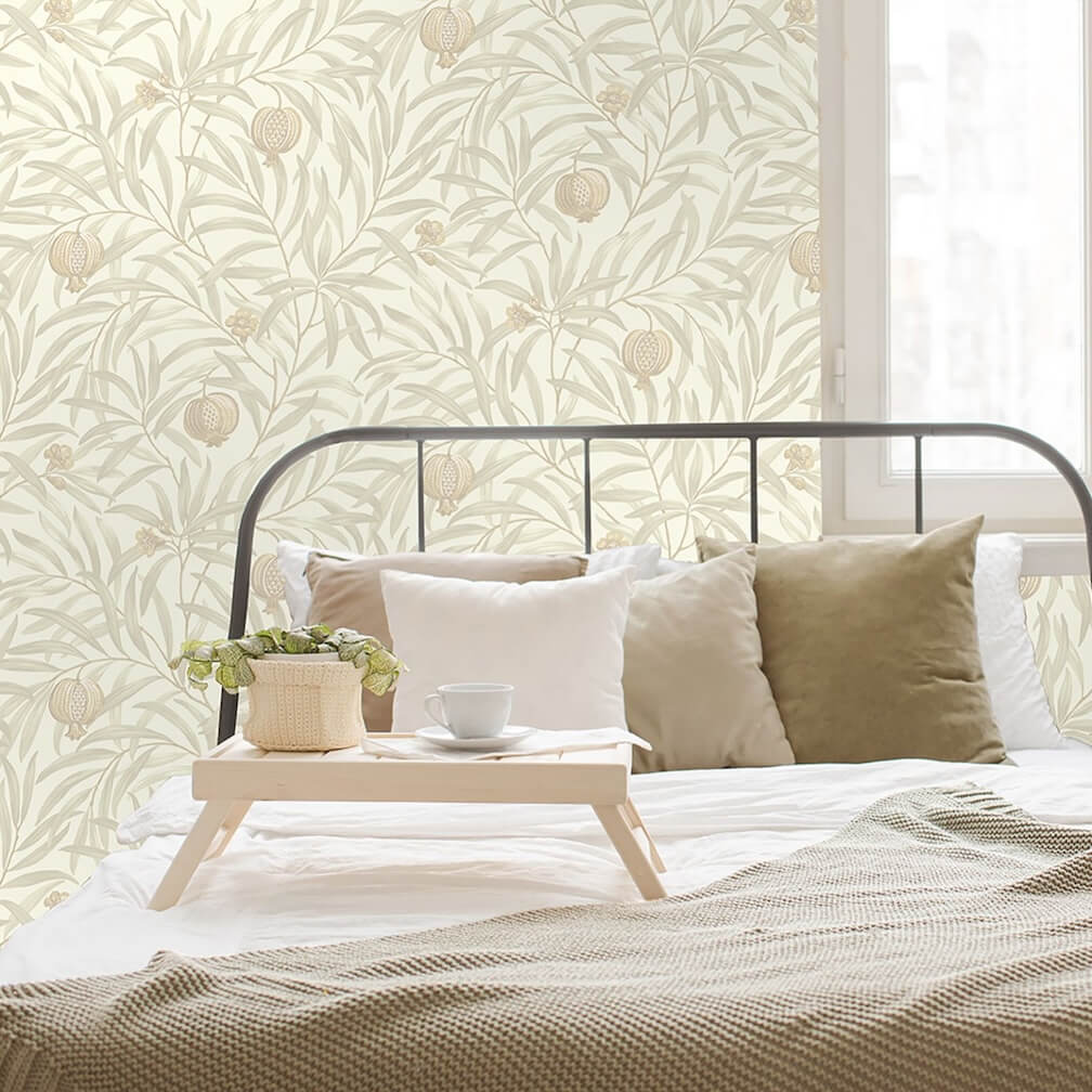 Belgravia Pomegranate Cream & White Wallpaper