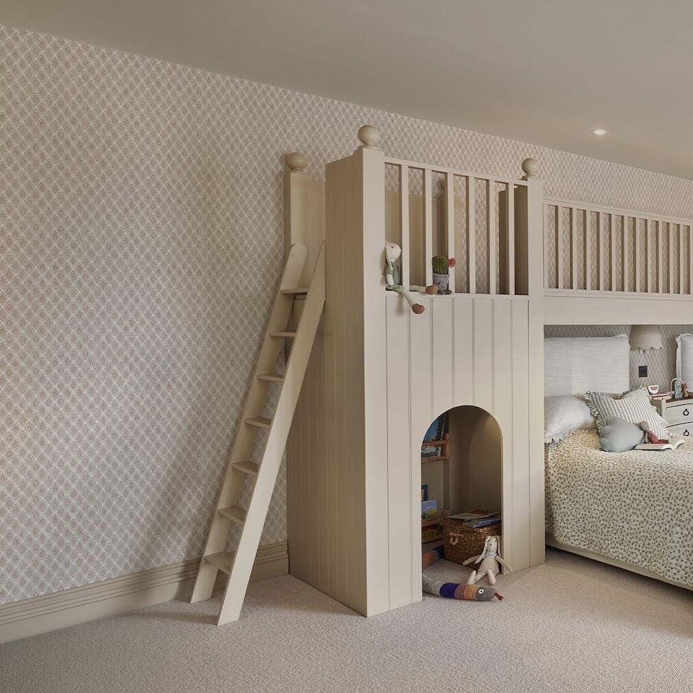 Graham & Brown Edo Whispering Rose Wallpaper