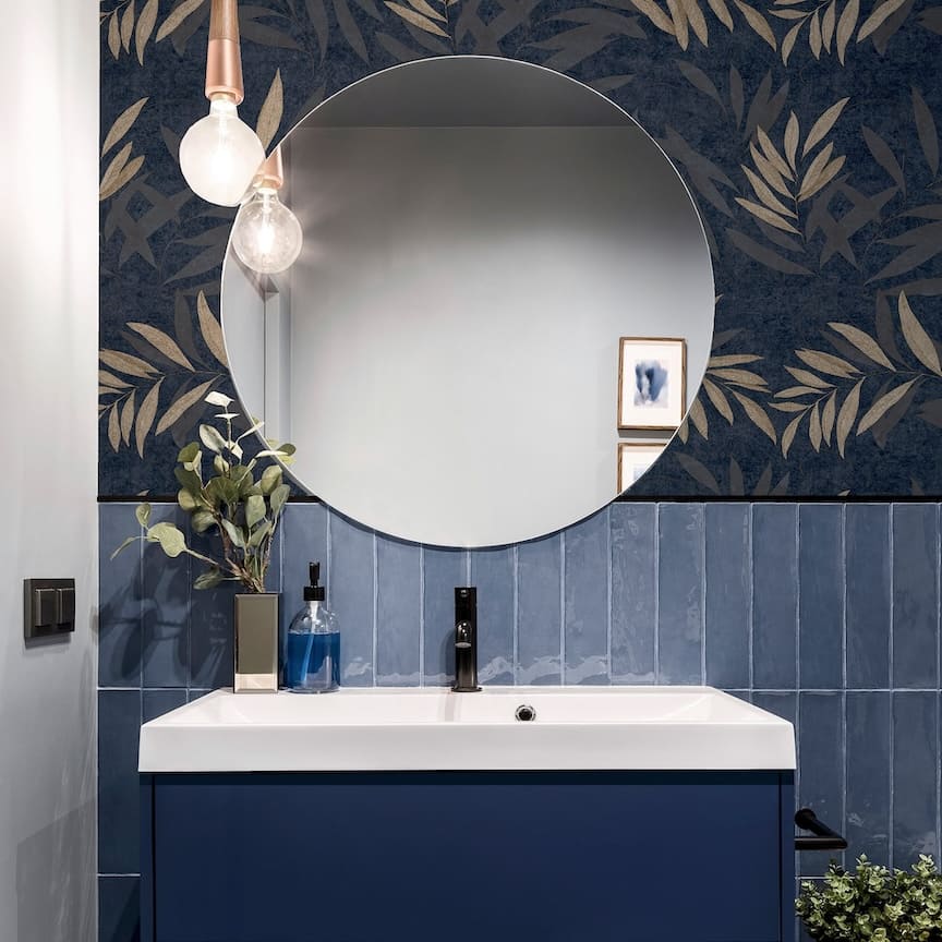 - Arthouse Luxury Leaf Navy Champagne Wallpaper - 299301 - Decor Warehouse