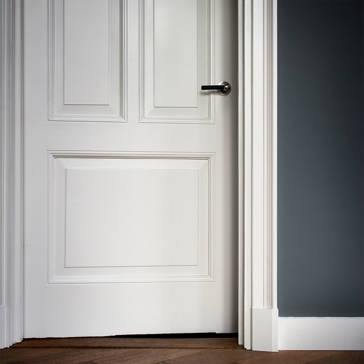 - Dulux High Gloss Wood & Metal - Pure Brilliant White Paint - 2.5L - Decor Warehouse